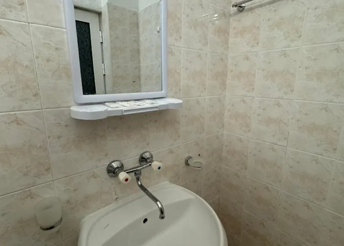 Pensión Laguna - 3*