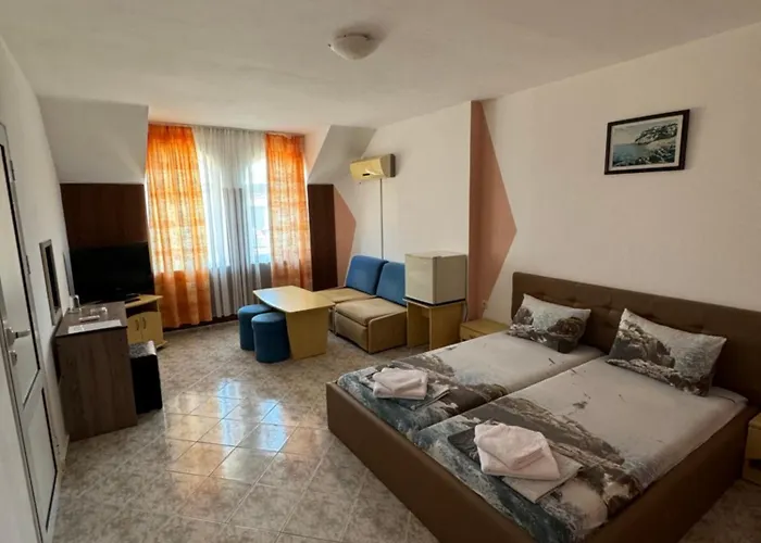 Laguna - Pensión 3*